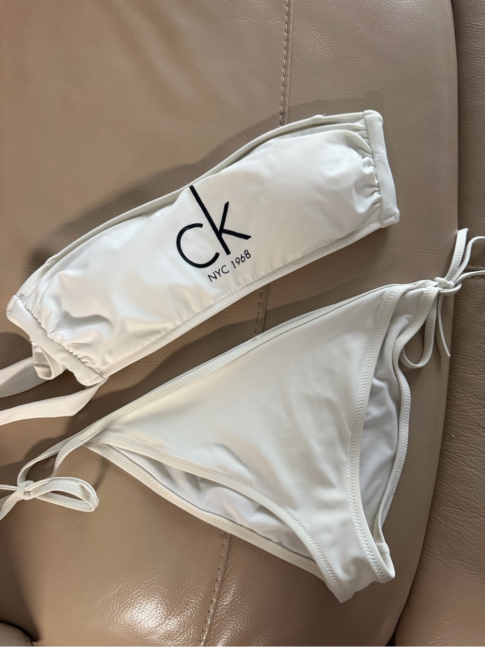 Calvin Klein Women’s Bikini Set White - Size M - SET